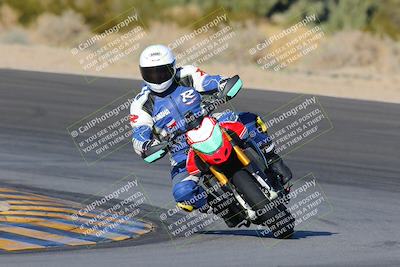 media/Dec-18-2022-SoCal Trackdays (Sun) [[8099a50955]]/Turn 10 (140pm)/